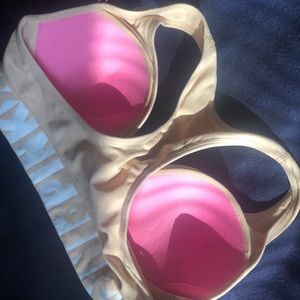 PINK Intimates & Sleepwear - ✨PINK Seamless Front Closure Push-up bra✨ PINK Intimates & Sleepwear - ✨PINK Seamless Front Closure Push-up bra✨